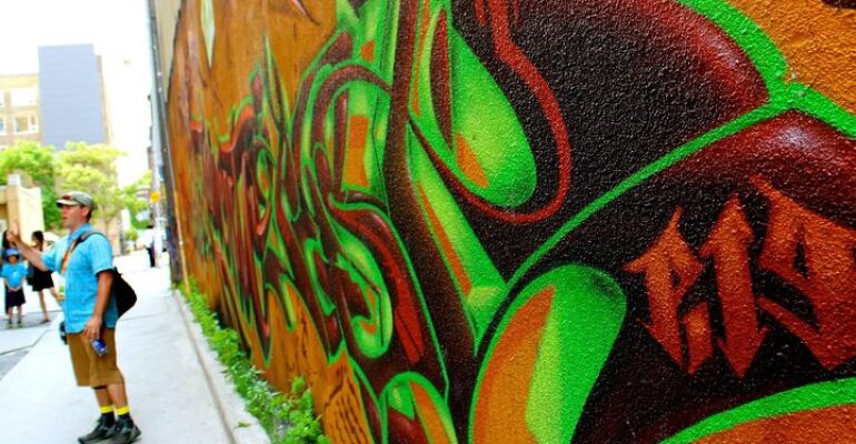 Toronto Graffiti Alley Culture Walking Tour