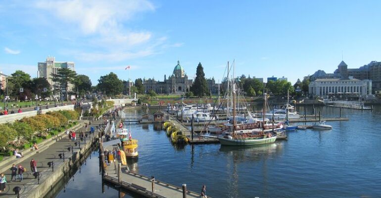 Victoria Private Culture and Scenic Tour
