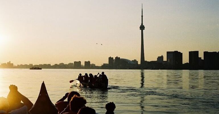 Toronto Sunset Canoeing and City Skyline Tour