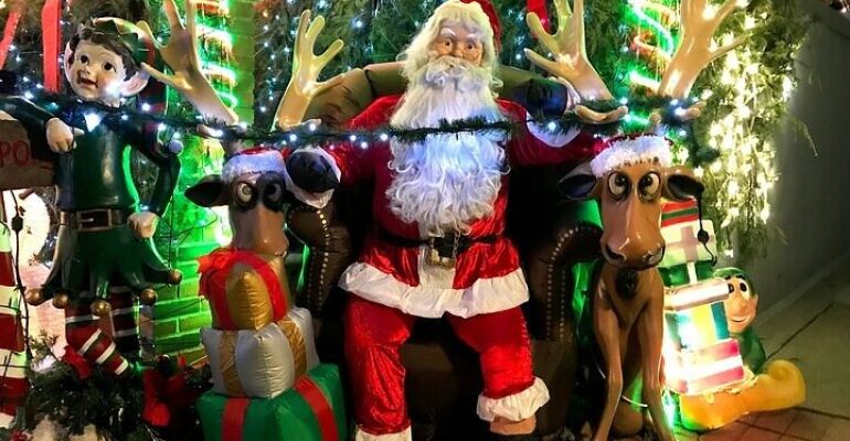 Brooklyn Dyker Heights Christmas Lights Tour