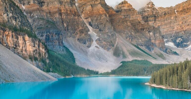 Canadian Rockies Lake Louise and Moraine Tour