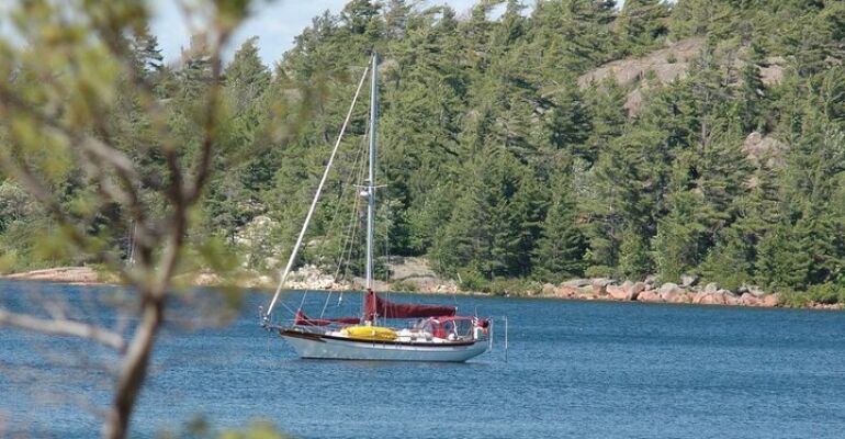 Traverse City Scenic Sailing Adventure Experience
