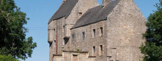 Half Day Tour to Midhope Castle and Linlithgow Palace
