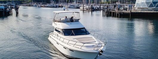 Vancouver 2.5 Hour Best Yacht Trip for Adult only