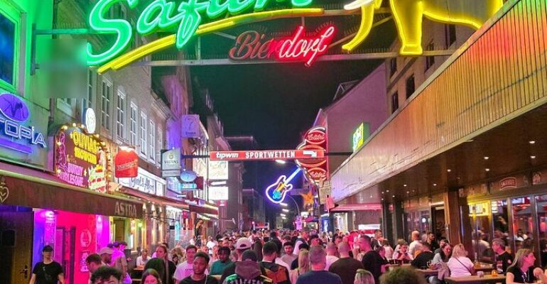 Hamburg Reeperbahn Nightlife and Dining Tour