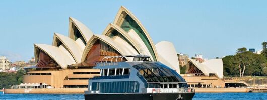 Sydney Harbour Glass Boat Lunch Cruise with Buffet