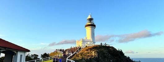 Byron Bay Day Tour: Lighthouse Sunset, The Farm and Hidden Trails