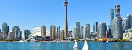 Best of Toronto City Tour with Boat Cruise & CN Tower