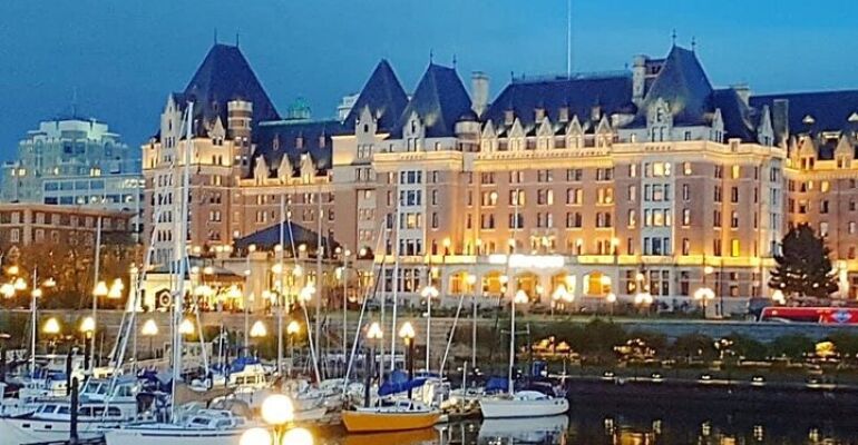 Victoria Private Sightseeing Historical Landmarks Tour