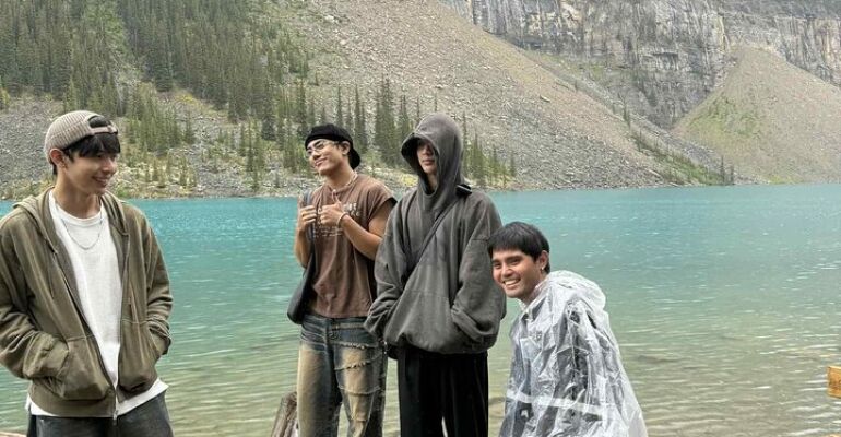Banff Shared Shuttle to Lake Louise and Moraine Lake