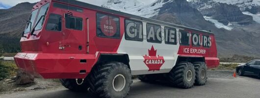 Calgary: Columbia Icefield, Skywalk, Crowfoot Glacier and Lakes 