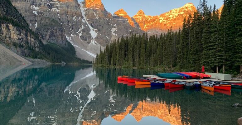 Banff Scenic Lakes Private Transportation Tour