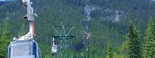 Banff/Canmore:Gondola,Hot Water Spring,Bow Fall,Iconic Lakes Tour