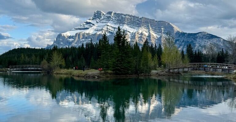 Canmore Scenic Shuttle to Lake Louise