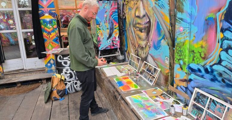 Munich Street Art and Creative Postcards Tour