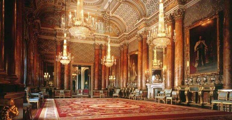London Buckingham Palace and Afternoon Tea Bus