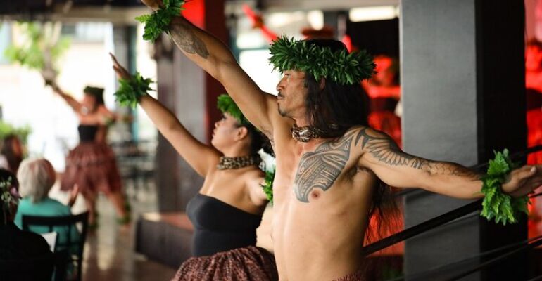 Māʻalaea Multicultural Dance and Dinner Experience