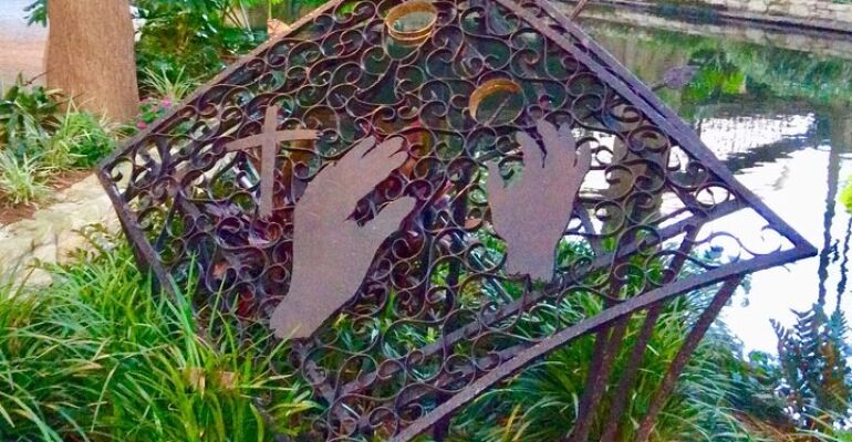 San Antonio Riverwalk Art Walking Tour