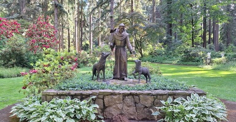 Portland Grotto Peaceful Exploration Experience