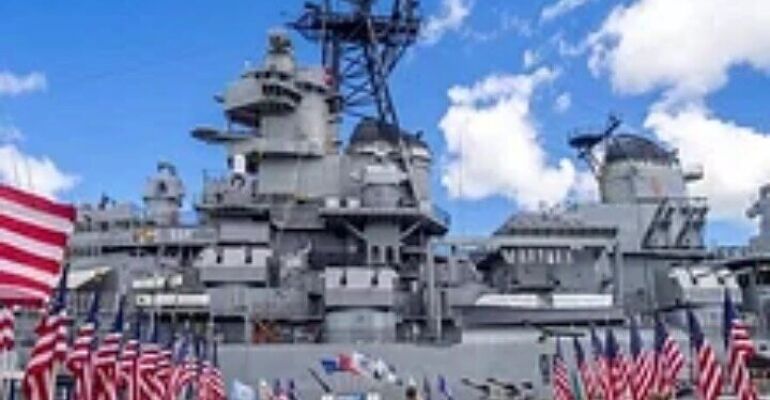 Honolulu Pearl Harbor Historic Tour Experience
