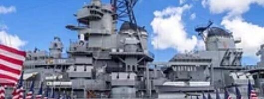 Pearl Harbor Arizona and Missouri tour from HNL Airport