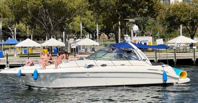 Miami Private Luxury Yacht Rental Experience