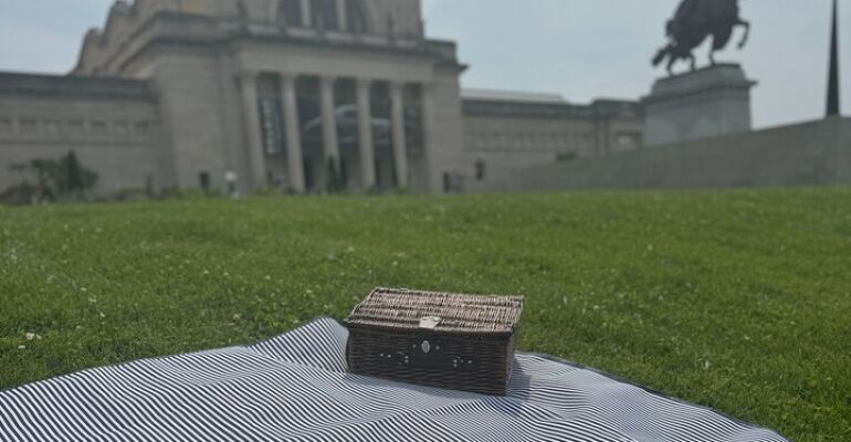 St. Louis Curated Picnic Experience