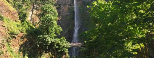 Private Multnomah Falls and Mt. Hood Tour with Gorge Waterfalls
