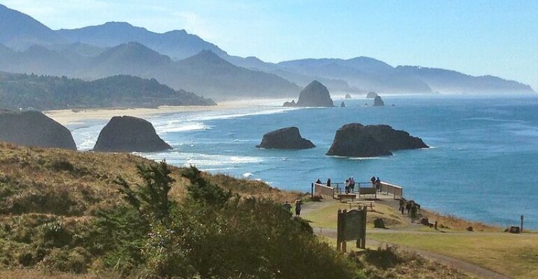 Oregon Scenic Coastline Wildlife and History Tour