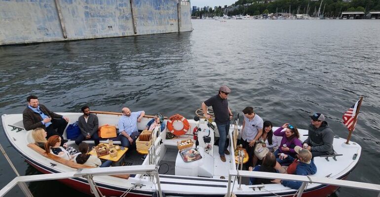 Seattle Semi-Private Lake Union Boat Cruise