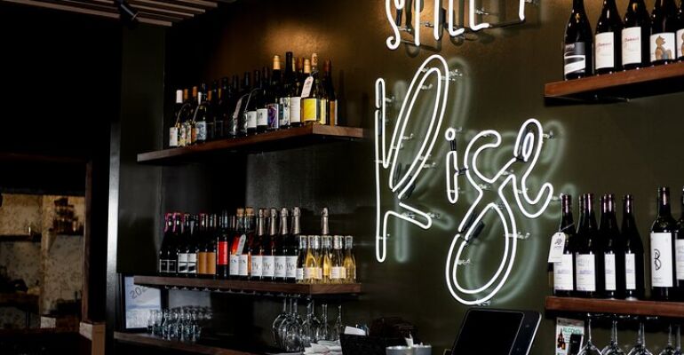 Seattle Wine Tasting and Cuisine Experience