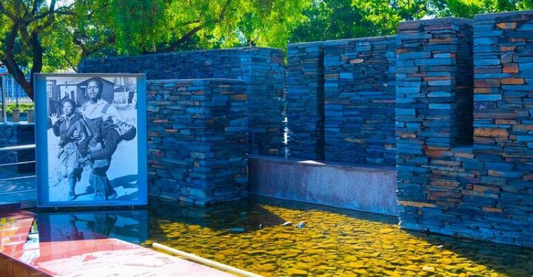 Sterkfontein Caves and Soweto Tour