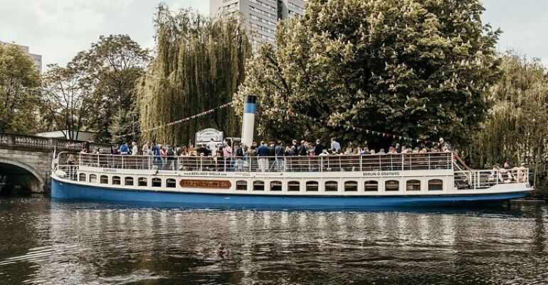Berlin Scenic One-Hour Historic Boat Cruise