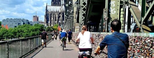 Cologne 2 Hours Guided Bike Ride to the Top 5 Highlights