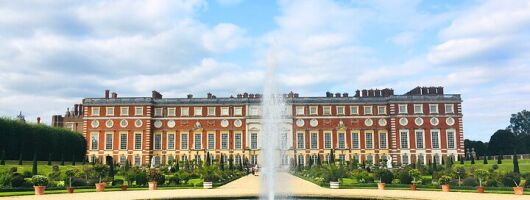 Hampton Court Palace Half Day Trip from London with Tickets