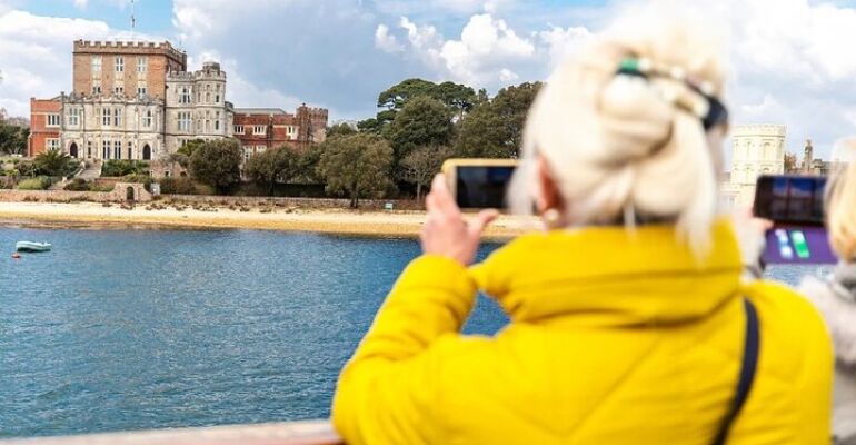 Poole Festive Holiday Cruise Experience