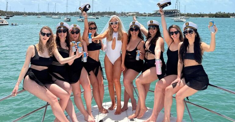 Miami Luxury Yacht Party and Relaxation Cruise
