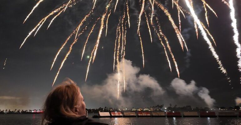 Mission Bay Kayaking and Fireworks Experience