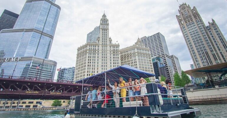 Chicago Ghost Tour on the River Barge
