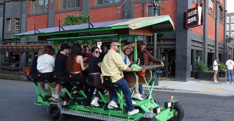 Portland Nightlife Guided Bike Bar Crawl