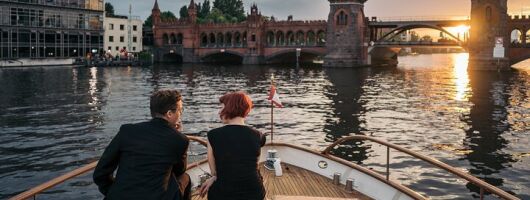 Berlin: Dinner Cruise with 4-course fine dining menu and aperitif