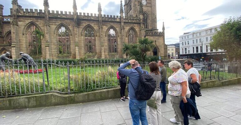 Liverpool Private Storytelling Tour and Drink