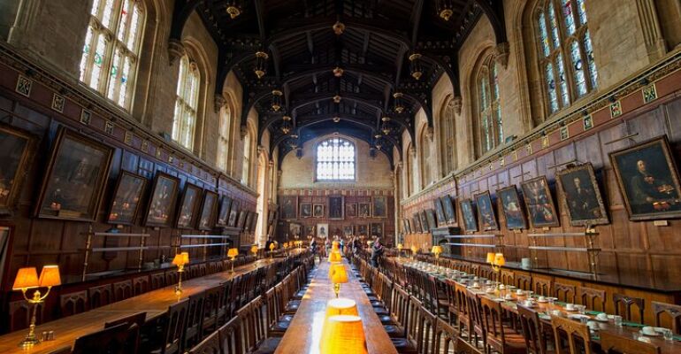 Oxford Day Tour With University Student Guides