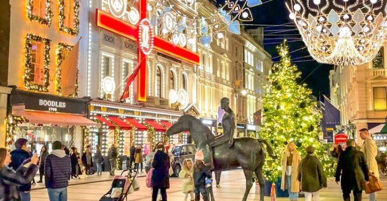 London Cheese, Chocolate, and Christmas Lights Tour