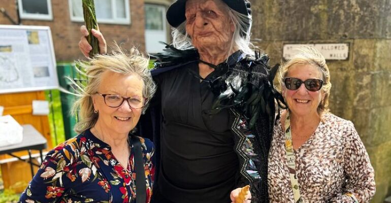 York Witch Walk and Haunted History Tour