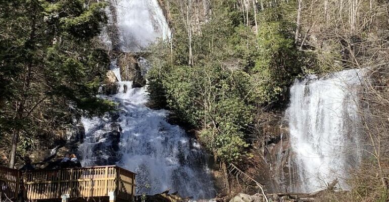 North Georgia Waterfalls Hiking Tour