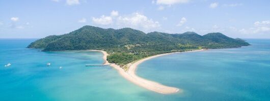 From Cairns: Dunk Island Day Tour