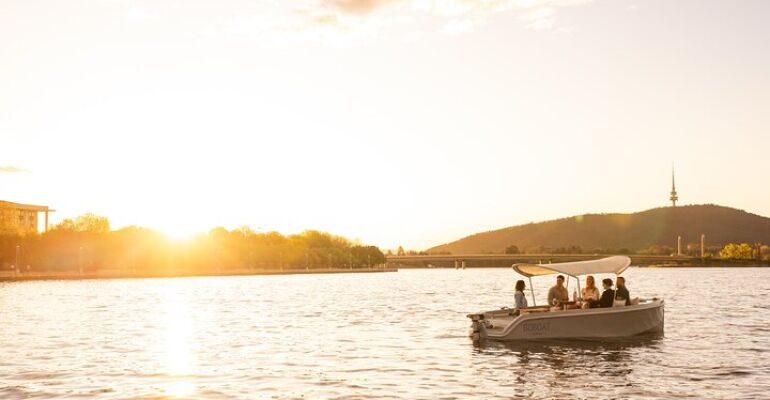 Canberra GoBoat Picnic Experience