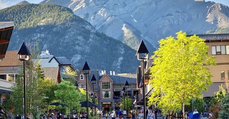 Banff Scenic Tour and Relaxation Experience