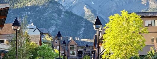 Banff Gondola Hot spring and Lake Louise day tour